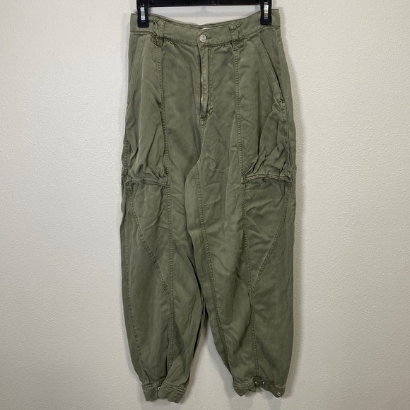Urban outfitters pants cargo‎ green jogger wide - Picture 1 of 12